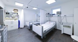 Dr. Philipp Mayr - Plastischer Chirurg Leonding 4060