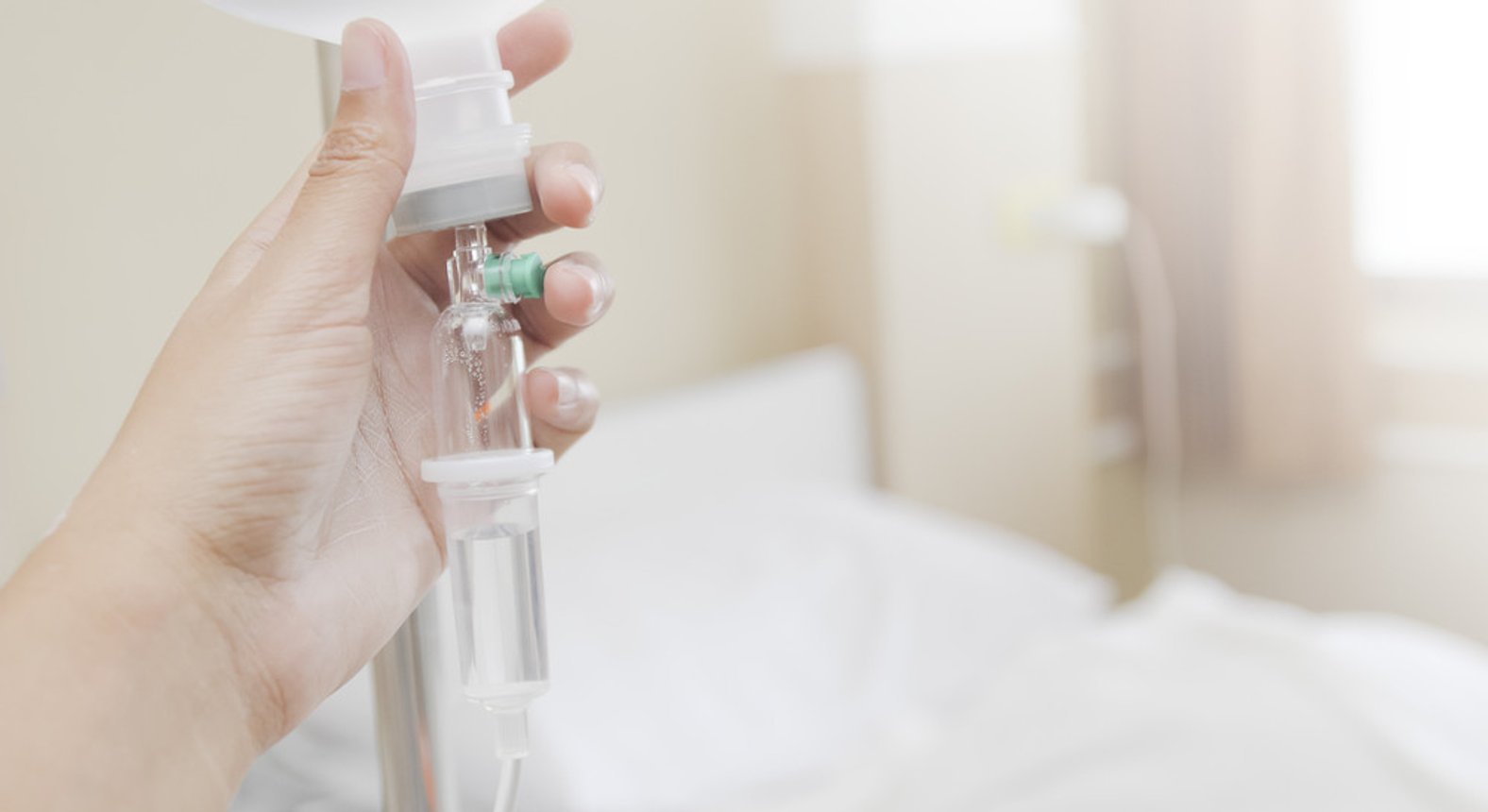 Dr. med. univ. Ülkü Denia VitalstoffInfusionen Praktische Ärztin