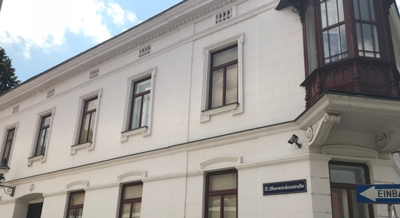 Prim. Univ. Prof. Dr. Wolf Müllbacher - Neurologe Wien 1170