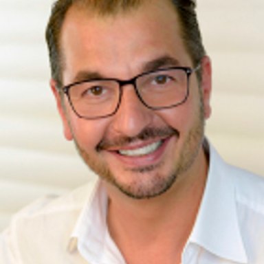 Dr. med. Werner Dabernig FEBS, FEBVS - Gefäßchirurg Salzburg 5020