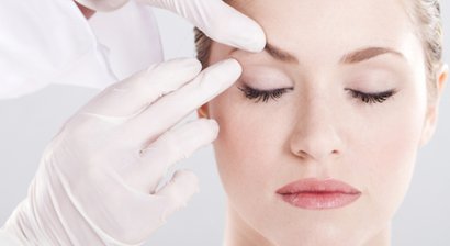 Korrektur von erschlaffter Lidhaut 