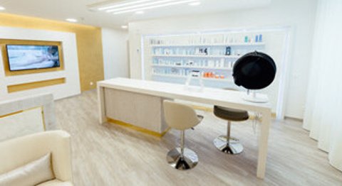 Dr. Shawqi Arafat - Plastischer Chirurg Wien 1010