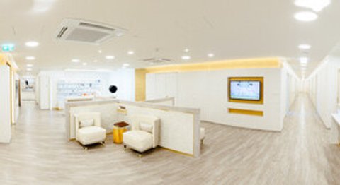 Dr. Shawqi Arafat - Plastischer Chirurg Wien 1010
