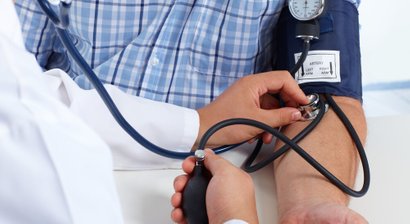 Blutdruckmessung und -einstellung