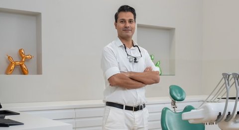 Dr. Siamak Alizadeh - Zahnarzt Wien 1010