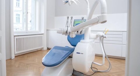 Dr. Siamak Alizadeh - Zahnarzt Wien 1010