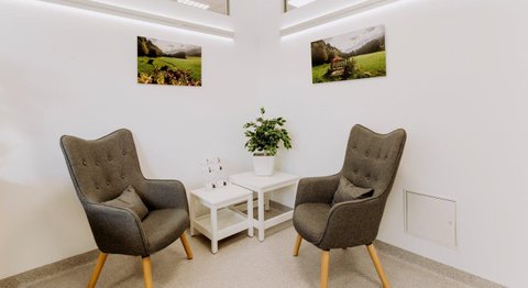 Dr. med. univ. Meri Knoll - Psychiaterin St. Pölten 3100