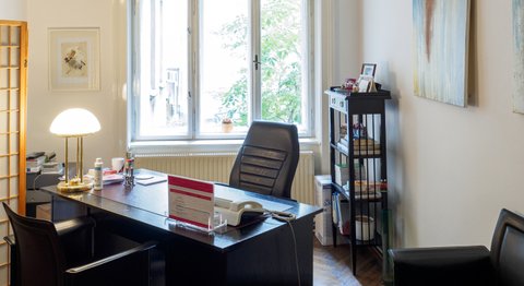 Priv. Doz. Dr. Camillo Sherif - Neurochirurg Wien 1060