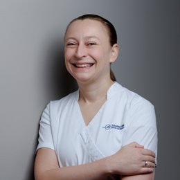 Dr. Julia Lachner-Zenker