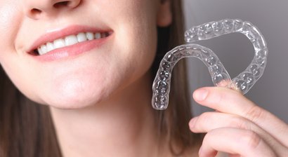 Kieferorthopädie - Unsichtbare Zahnregulierung (Aligner)