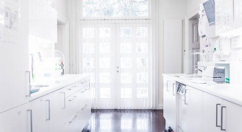 Dr. Julia Lachner-Zenker, MSc, MLS - Zahnärztin Wien 1190