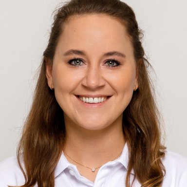 Dr. Fiona Cejnek - Zahnarzt Wien 1090