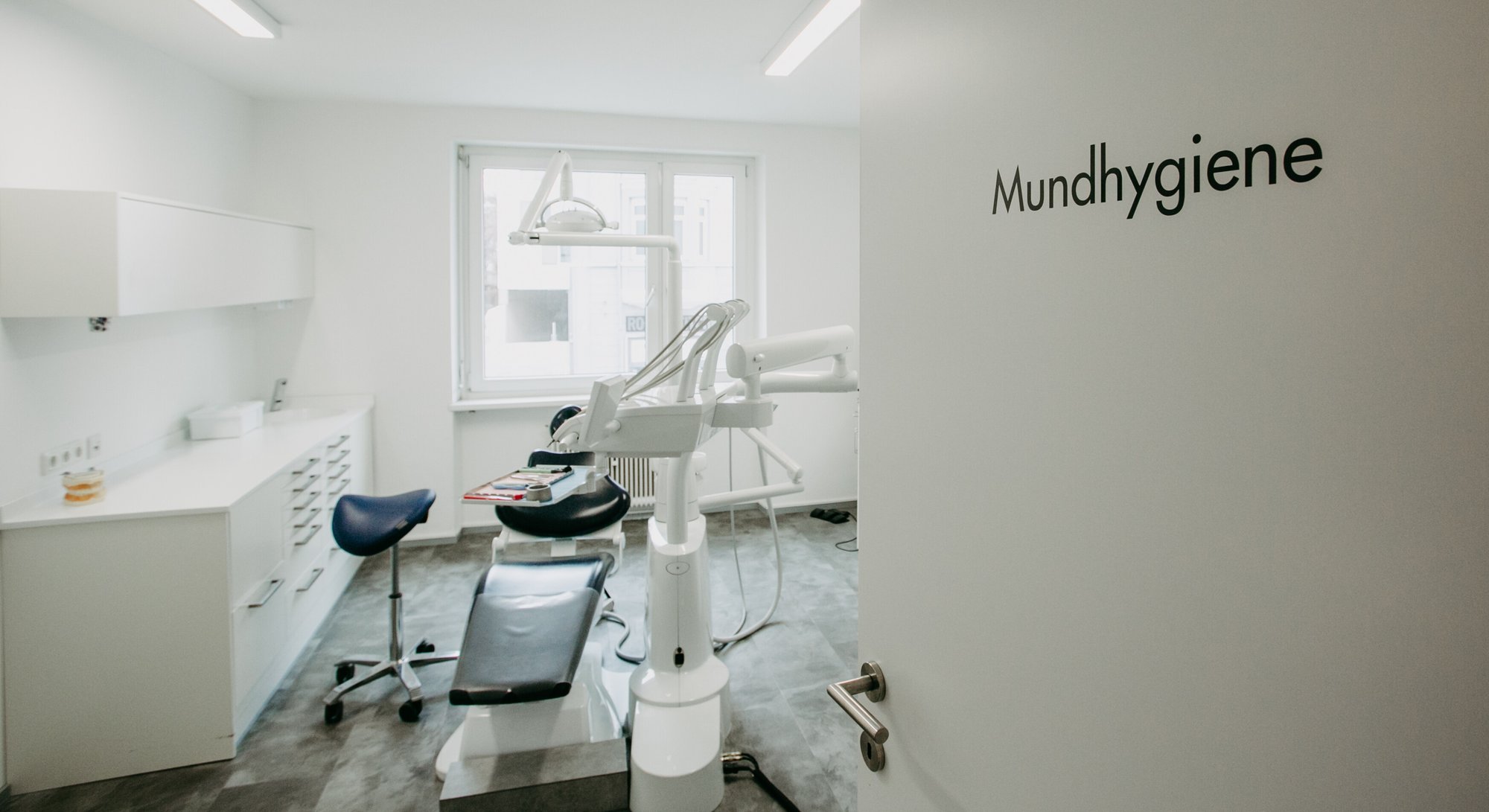 Dr. med. dent. Peter Santoro, M.Sc. Zahnarzt in 6020 Innsbruck