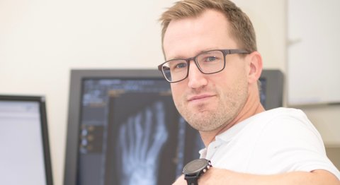 Dr. Michael Stöbich - Orthopäde Linz 4020