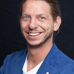 Dr. Stefan Froschauer - Schwerpunkt: Handchirurgie 4020 Linz