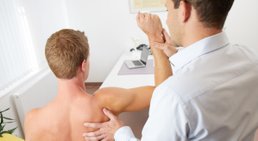 Dr. Richard Schnelzer - Orthopäde Linz 4020