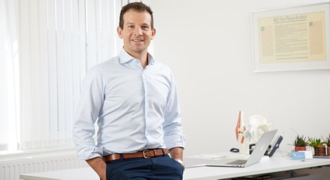 Dr. Richard Schnelzer - Orthopäde Linz 4020