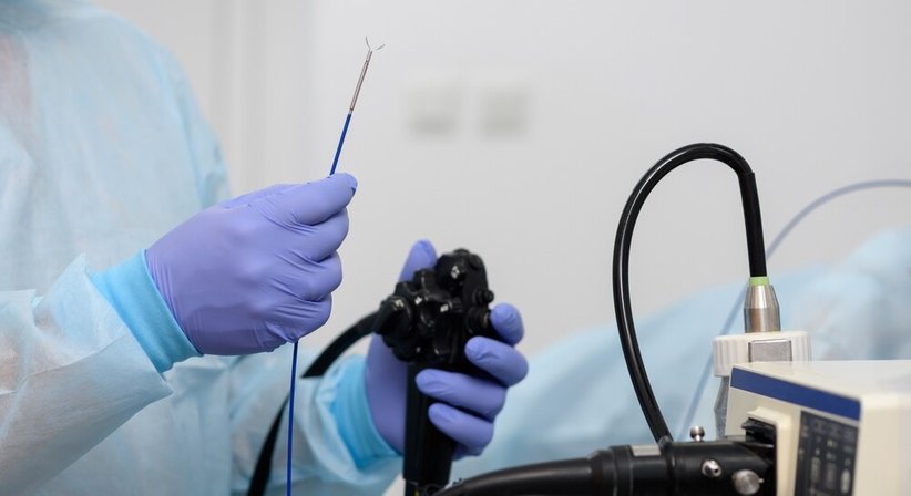 Minimalinvasive endoskopische Behandlungsmethode - DDr. Mahmoud Elshamly, MSc - Orthopäde Wien 1160