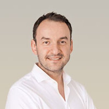 Dr. Igor Pona - Plastischer Chirurg Wien 1010