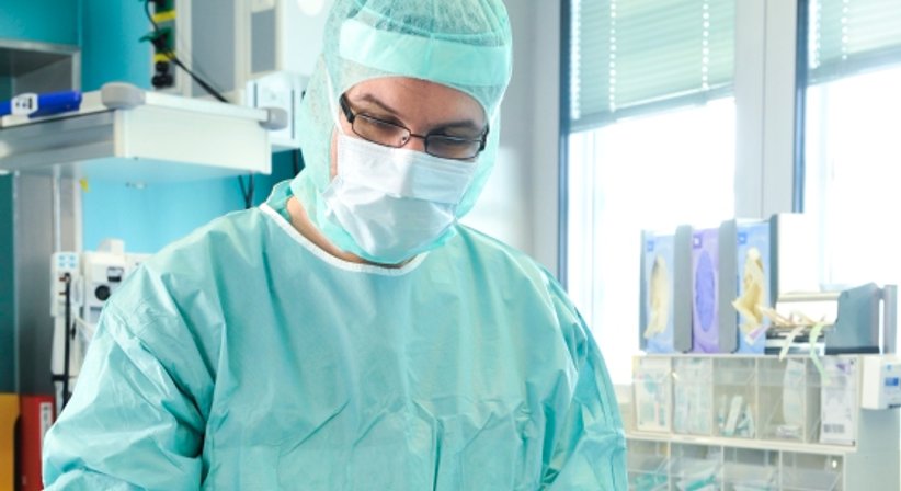 Operative Behandlung - OA Dr. Fernas Amir - Orthopäde Wien 1190