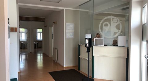 Dr. med. univ. Georg Neubauer - Orthopäde Neunkirchen 2620