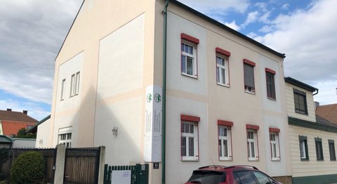 Dr. med. univ. Georg Neubauer - Orthopäde Neunkirchen 2620