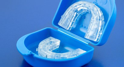 Schienentherapie (u.a. Knirscherschiene, Sport-Mundschutz, Schnarchschiene)