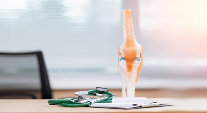 Knieprothetik: künstliches Kniegelenk