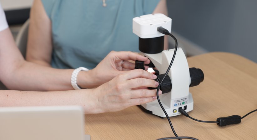 Kapillarmikroskopie - Dr. Irina Dzhalalova - Rheumatologin Wien 1060