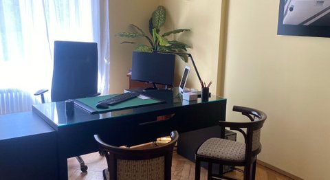 Dr. Nilouparak Hachemian - Frauenärztin Wien 1190