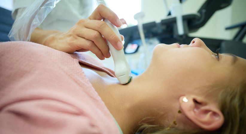 Schilddrüsenultraschall - Dr. Iga Powoniak - Kinderärztin Wien 1010