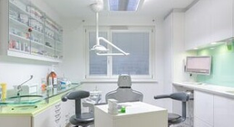 Dr. Philipp Novotny - Zahnarzt Wien 1130
