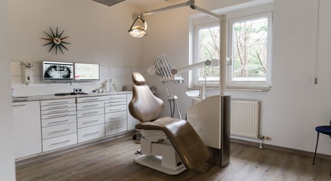 Dr. Dr. med. univ. Johannes Küfler - Zahnarzt Illmitz 7142