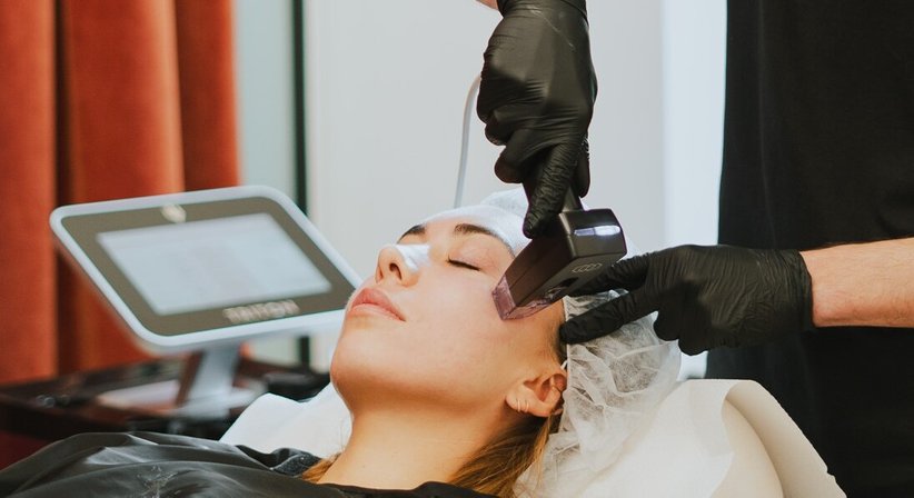 Radiofrequenz-Microneedling - Dr. med. univ. Peter Herndlhofer - Allgemeinchirurg/Viszeralchirurg Wien 1060