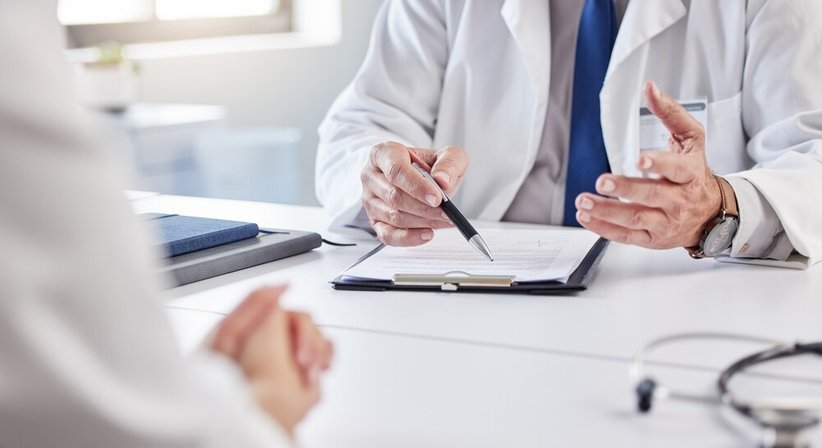 Beratung Laser-Chirurgie bei Fehlsichtigkeit - Dr. Clemens Bernhart - Augenarzt Wien 1010