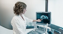 Dr. med. univ. Aigul Luna - Frauenärztin Wien 1020