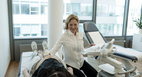 Dr. med. univ. Aigul Luna - Frauenärztin Wien 1020