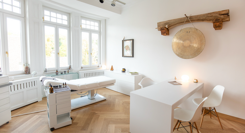 Dr. Harald Kubiena - Plastischer Chirurg Wien 1190