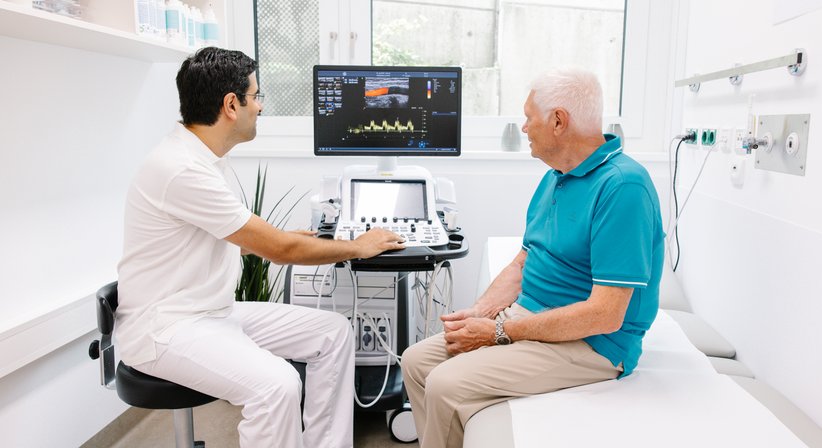 Echokardiographie (Herzultraschall) und Carotis-Doppler (Ultraschall der Halsgefäße) bei OA Dr. med. Dr. med. univ. Mehrshad Vafaie