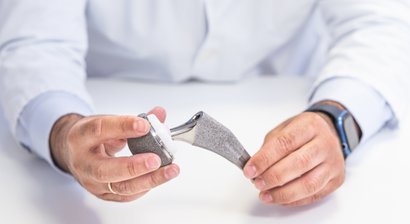 Künstliches Hüftgelenk