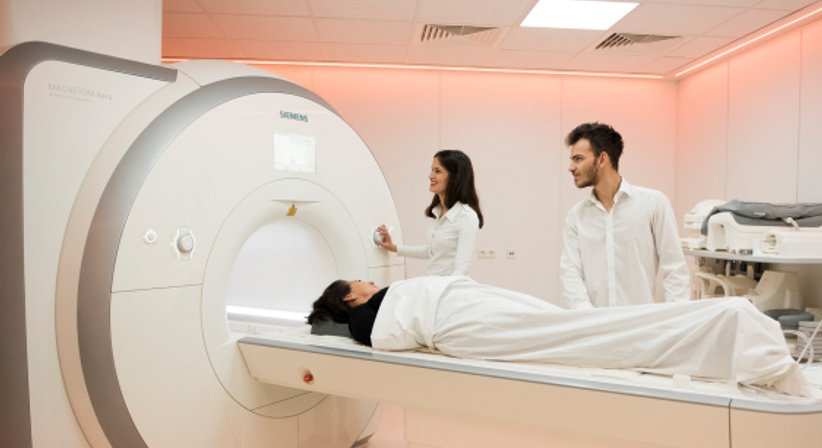 Magnetresonanztomographie - Dr. Axel Gebauer - Radiologe Baden 2500