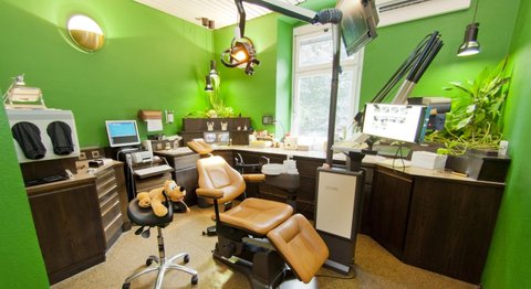 Praxis - MR Dr. Michael Beinl - Zahnarzt Seitenstetten Markt 3353