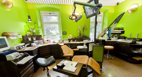 Praxis - MR Dr. Michael Beinl - Zahnarzt Seitenstetten Markt 3353