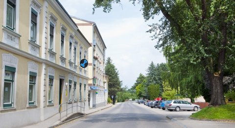 Praxis - MR Dr. Michael Beinl - Zahnarzt Seitenstetten Markt 3353