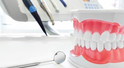 Prothesen und Implantatprothesen