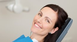 Professionelle Mundhygiene und Zahnprophylaxe -
