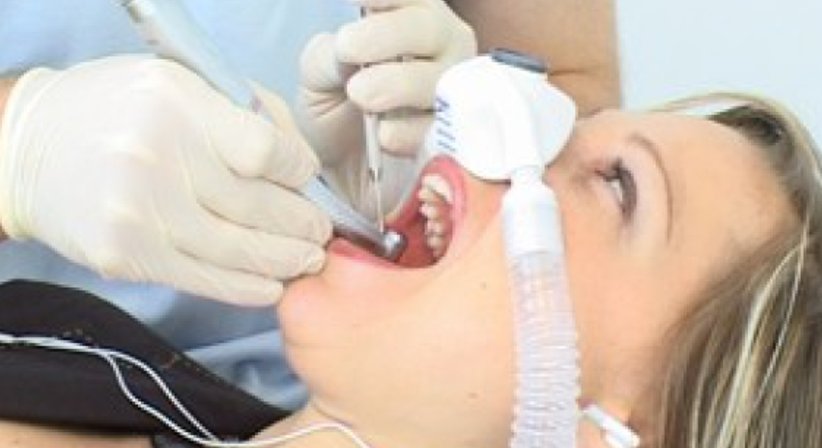 Angstfrei mit Lachgassedierung - Dr. Erik Thaller - Zahnarzt Wien 1050