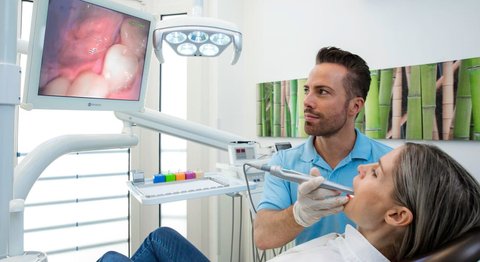 Dr. Erik Thaller - Zahnarzt Wien 1050
