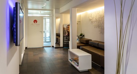 Dr. Erik Thaller - Zahnarzt Wien 1050
