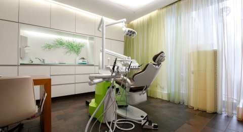 Dr. Erik Thaller - Zahnarzt Wien 1050